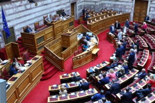 Κεραμέως: Οι 4 αλλαγές στις συντάξεις χηρείας – «Ημέρα δικαίωσης για εμάς» λέει το ΠΑΣΟΚ