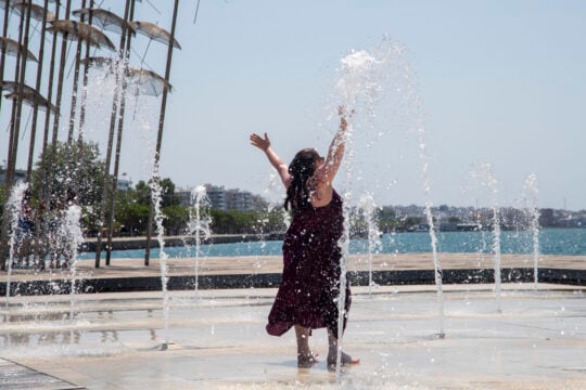 Καύσωνας πλήττει τη χώρα (ΜΟΤΙΟΝΤΕΑΜ/ΒΕΡΒΕΡΙΔΗΣ ΒΑΣΙΛΗΣ)