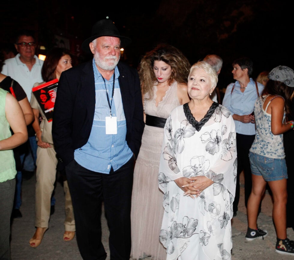 Μαίρη Λίντα: Οι μεγάλες επιτυχίες, η εμφάνιση στον Λευκό Οίκο και η θυελλώδης σχέση με τον Χιώτη