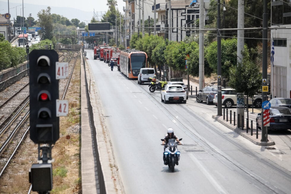 Συναγερμός στον Πειραιά: Οσμή αερίου από κλειστό βενζινάδικο – Εκκενώθηκαν πολυκατοικίες [εικόνες-βίντεο]
