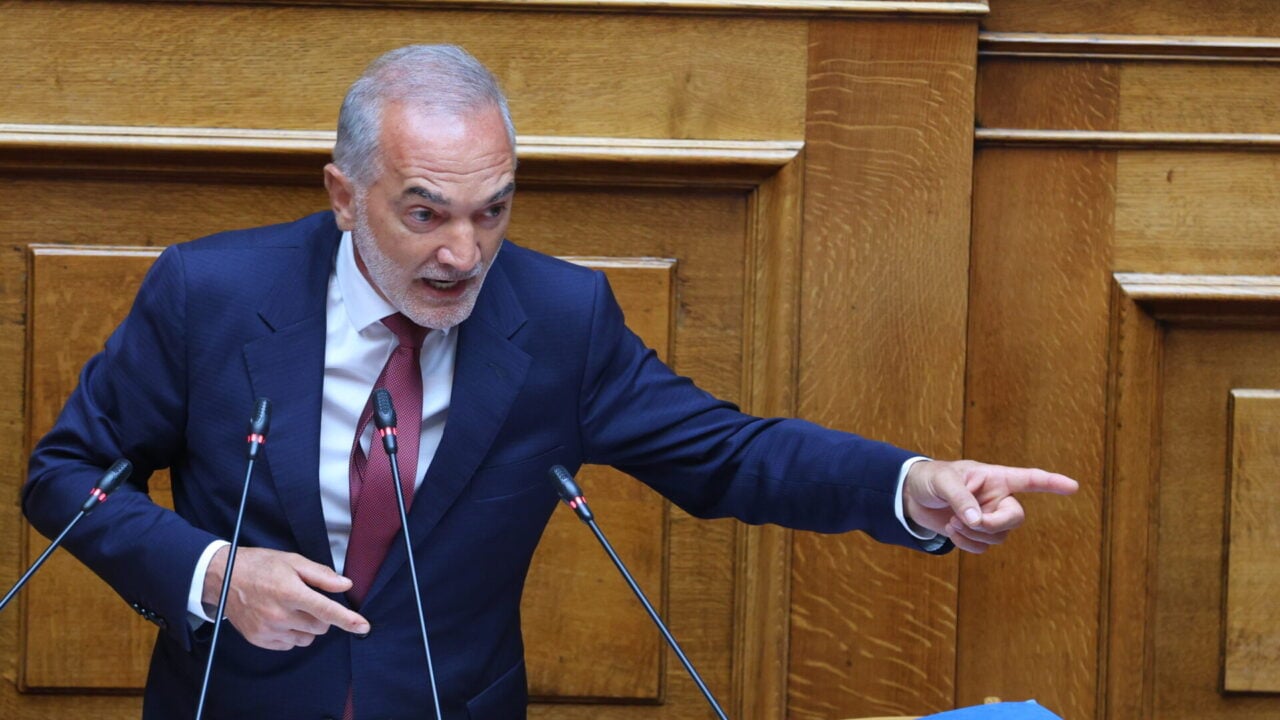 Το φάντασμα της Novartis πάνω από το Μαξίμου: Ο Σαλμάς βγάζει από το αρχείο την εμπλοκή Γεωργιάδη