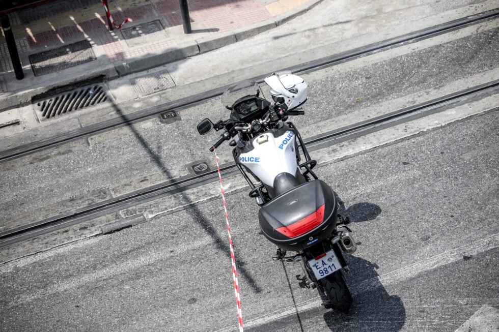 Συναγερμός στον Πειραιά: Οσμή αερίου από κλειστό βενζινάδικο – Εκκενώθηκαν πολυκατοικίες [εικόνες-βίντεο]