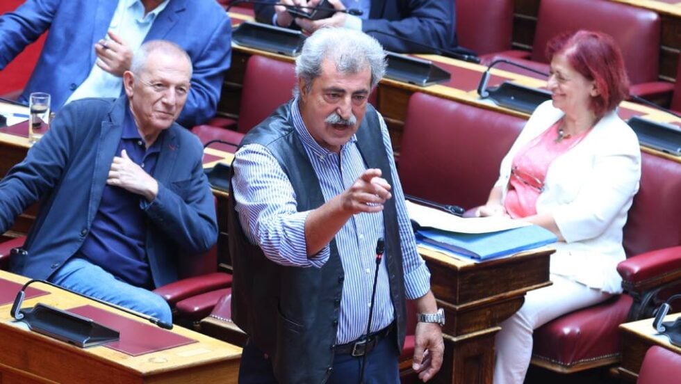 Πολάκης για καταγγελίες Σαλμά κατά Άδωνι: «Η υπόθεση Novartis ξανανοίγει – Το γλέντι ξαναρχίζει»