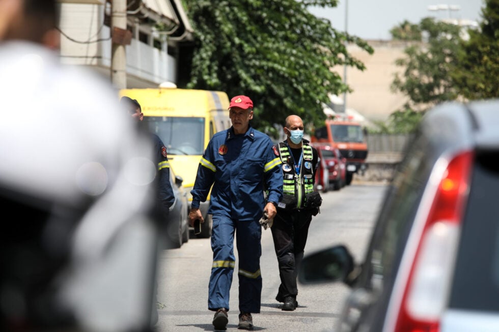 Συναγερμός στον Πειραιά: Οσμή αερίου από κλειστό βενζινάδικο – Εκκενώθηκαν πολυκατοικίες [εικόνες-βίντεο]