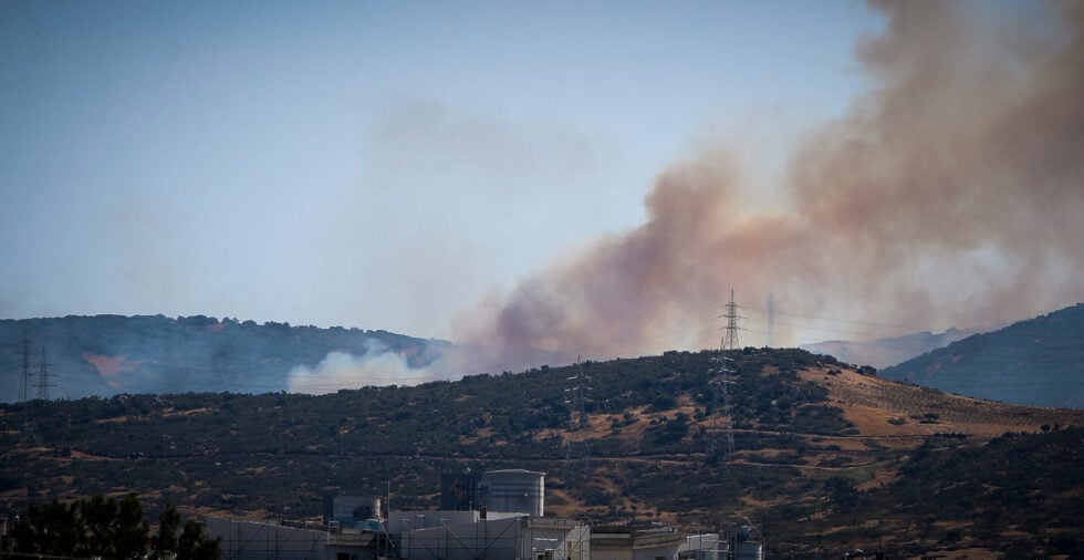 Θεσσαλονίκη: Φωτιά στο Δερβένι – Ήχησε το 112, επιχειρούν επτά εναέρια μέσα
