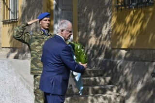 Τασούλας από τα πρώην κρατητήρια των ΕΑΤ – ΕΣΑ: «Έχουμε πλέον μια Δημοκρατία έμπειρη μπροστά στις σύγχρονες προκλήσεις»
