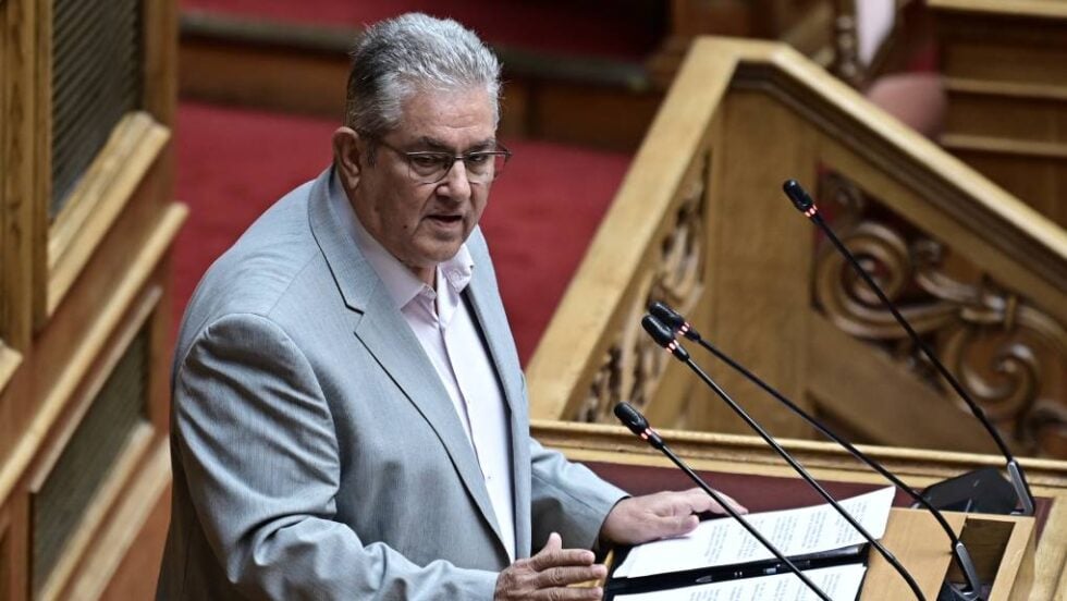 Κουτσούμπας: Πυρά σε κυβέρνηση και ΠΑΣΟΚ για τη συνταγματική αναθεώρηση – Τι είπε για ΕΛΑΣ και Άρθρο 16
