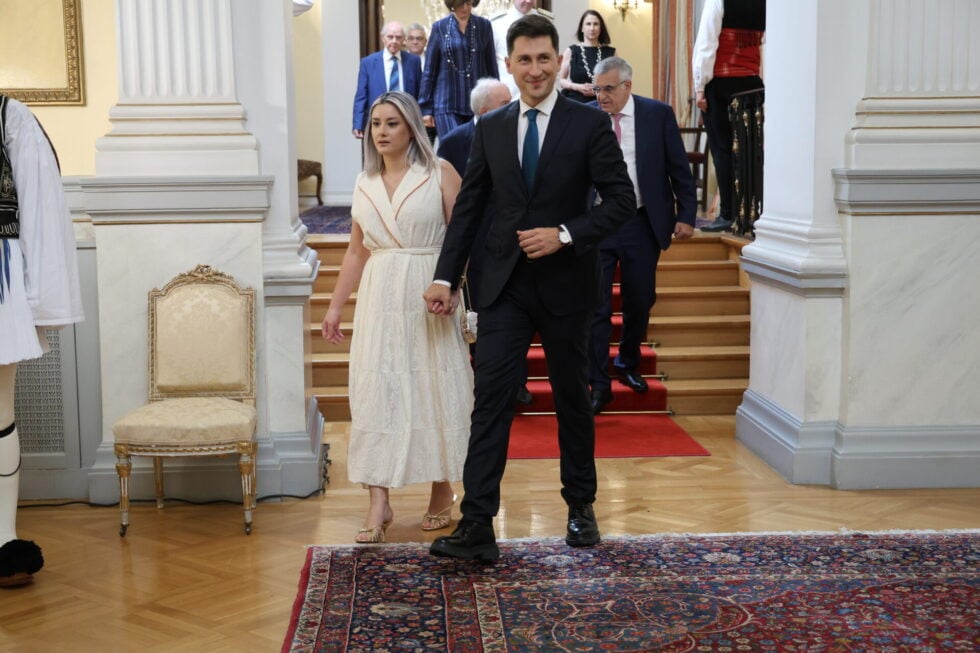 Δεξίωση για τα 52 χρόνια της Δημοκρατίας: Οι παρουσίες, οι ηχηρές απουσίες και το μήνυμα Τασούλα [εικόνες – βίντεο]