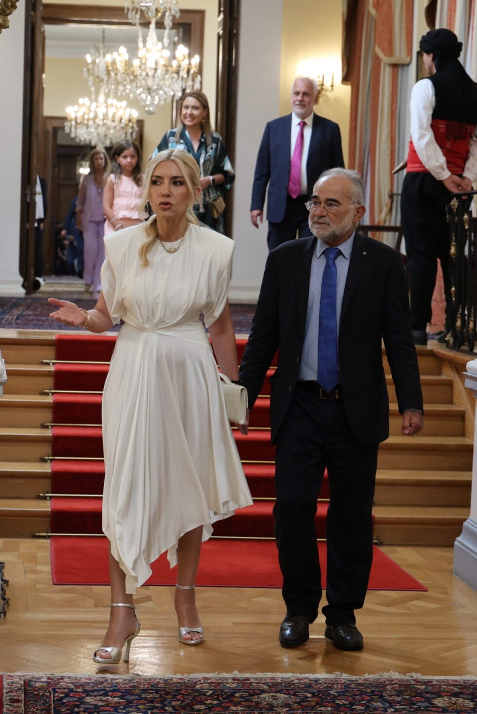 Δεξίωση για τα 52 χρόνια της Δημοκρατίας: Οι παρουσίες, οι ηχηρές απουσίες και το μήνυμα Τασούλα [εικόνες – βίντεο]