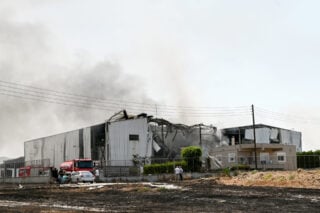 Τραγωδία στην Κορινθία: Πώς έγινε η φονική έκρηξη στα Εξαμίλια – Ο ρόλος της ηλεκτροσυγκόλλησης και του σωλήνα προπανίου [βίντεο]