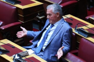 Στην επιτροπή δεοντολογίας παραπέμπει τον Κυριαζίδη ο Νικήτας Κακλαμάνης