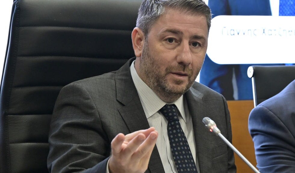 Το ΠΑΣΟΚ ανακοινώνει δεκαεπτά δεσμεύσεις για τους συνταξιούχους