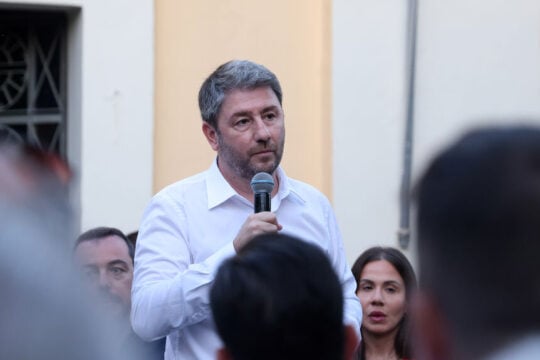 Καύσωνας διεργασιών στη Χαριλάου Τρικούπη: Ανεβάζει στροφές όλο τον Ιούλιο