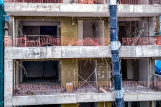 Κώδικας με κενά, επενδύσεις με ιδιωτική πολεοδόμηση – Ευνοούνται τα «γρηγορόσημα»