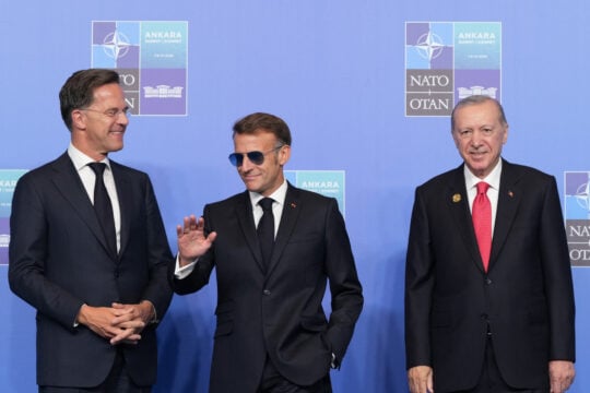 Τουρκία – Σύνοδος ΝΑΤΟ: Ο Ερντογάν δώρισε σε κάθε ηγέτη, ένα στυλό με χαραγμένο το όνομά του [εικόνες – βίντεο]