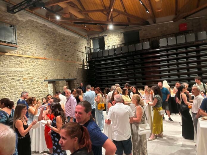 Η γιορτή της Μαρίνας, ο Γιάννης και η αγωνία για το μέλλον