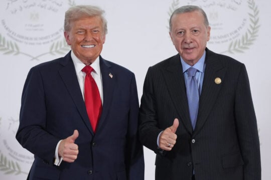 «Κλείδωσε» το ραντεβού Τραμπ – Ερντογάν στην Άγκυρα: Η ατζέντα της συνάντησης