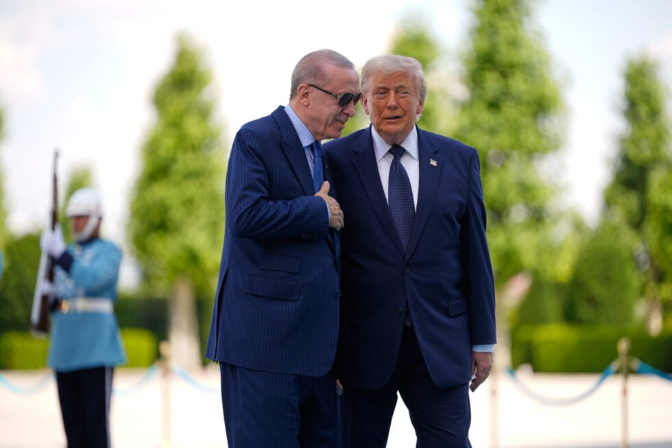 Ο Τραμπ στη Σύνοδο του ΝΑΤΟ: Το παζάρι με τον Ερντογάν για τα F-35 και οι αιχμές σε Ευρωπαίους