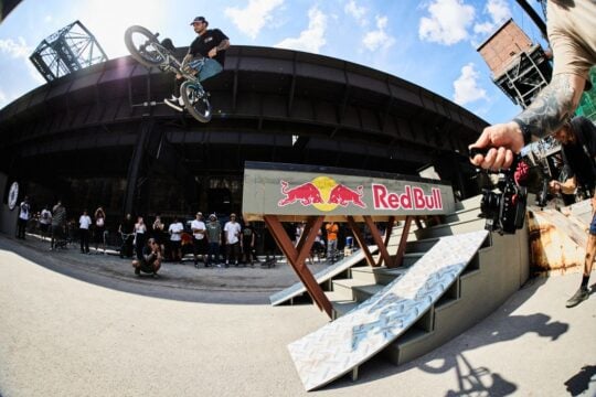 Οι κορυφαίοι αθλητές του BMX Street έδωσαν μοναδικό θέαμα στο Red Bull Trickschmiede
