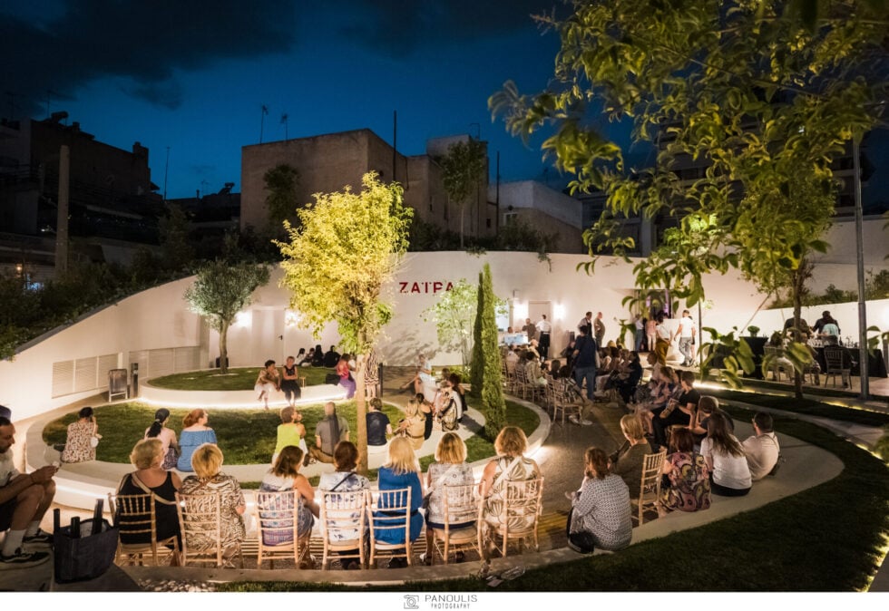 Στο κατάμεστο κινηματοθέατρο «Ζαΐρα» παρουσιάστηκε το νέο βιβλίο του Χρύσανθου Πανά [εικόνες]