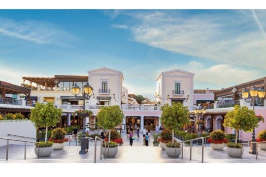 Το καλοκαίρι έχει όλα όσα αγαπάς στο Designer Outlet Athens