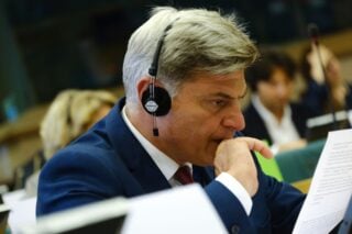 Φαραντούρης: Ζητά από την ΕΕ κατοχύρωση της πρόσβασης σε πόσιμο νερό ως δικαιώματος του ανθρώπου