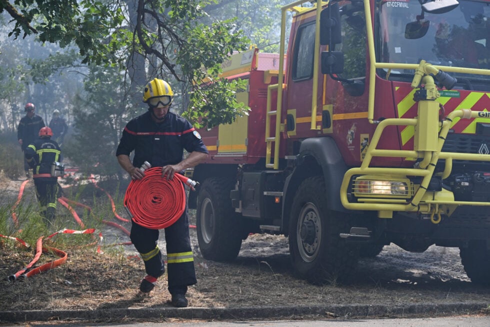 Γαλλία: Τραγικός θάνατος δύο πυροσβεστών – Σκοτώθηκαν κατά την κατάσβεση πυρκαγιάς σε κτίριο