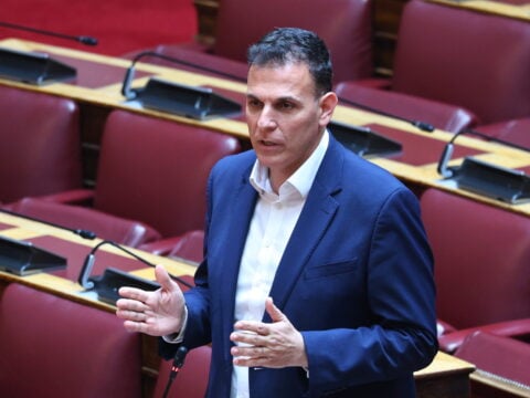 Ο Γιώργος Καραμέρος παραιτήθηκε από βουλευτής και έφυγε από τον ΣΥΡΙΖΑ: «Στήριξα εξαρχής τον Αλέξη Τσίπρα»