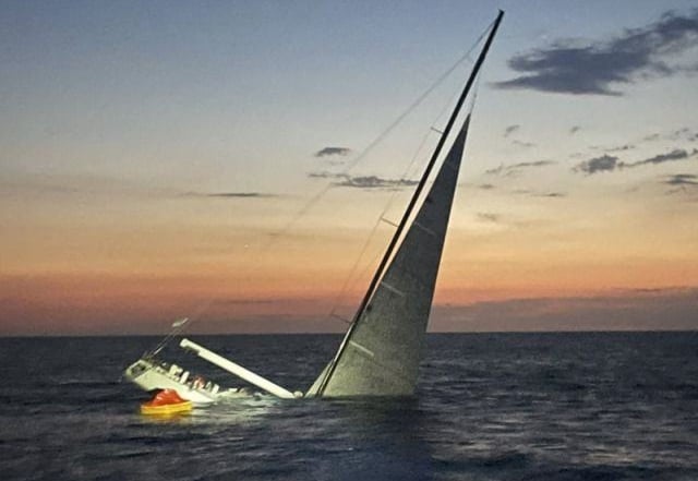 Κεφαλονιά: Βυθίστηκε ολοσχερώς το ιστιοφόρο που είχε μπάσει νερά