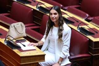 Κοροβέση (αντιπρόεδρος Δημοκρατών): Δεν μου ήταν ευχάριστη η εικόνα του Κασσελάκη να παίζει τένις με τον Γεωργιάδη