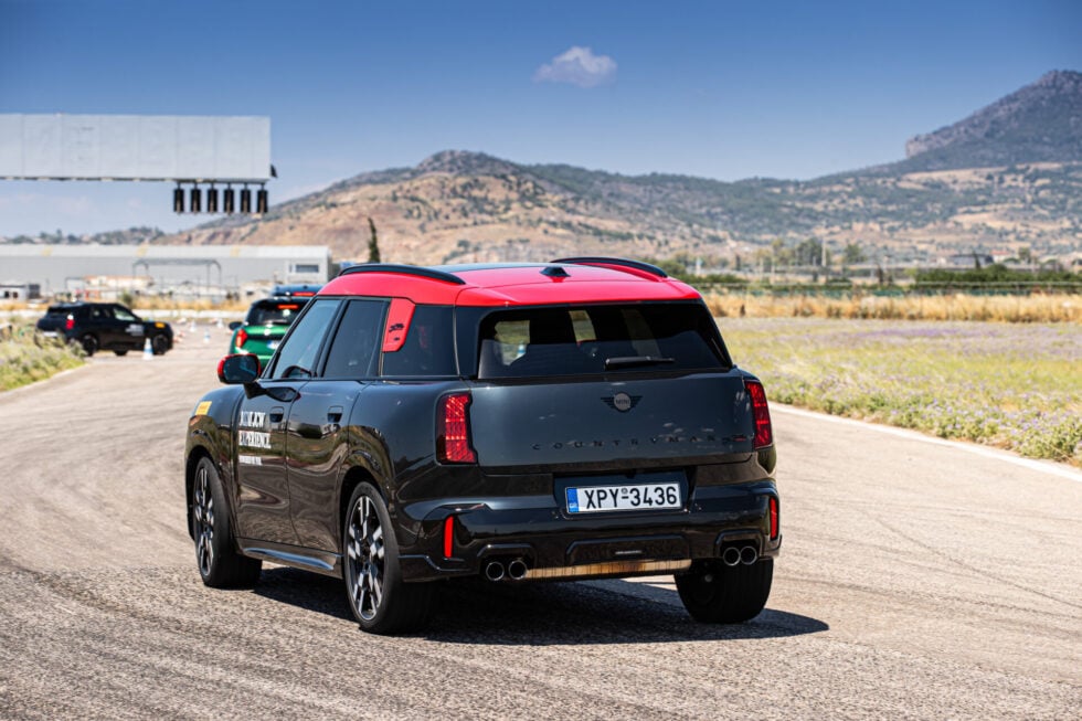 Mini John Cooper Works: Δύναμη που φαίνεται
