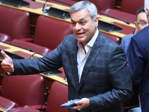 Ερώτηση Μαμουλάκη στη Βουλή για τις βιολογικές καλλιέργειες του πρωθυπουργού, του Ανδριανού και της κόρης του