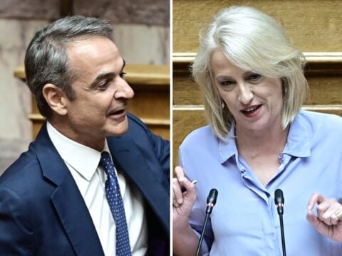 Κόντρα Μητσοτάκη – Δούρου: «Επί Καμμένου πηγαίνατε στη δεξίωση» – «Όχι στην παρουσία νοσταλγών της δικτατορίας»