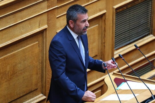 ΠΑΣΟΚ: Τα μαζεύει ο Νικολαΐδης μετά τις αιχμές για τις μεταγραφές βουλευτών του ΣΥΡΙΖΑ