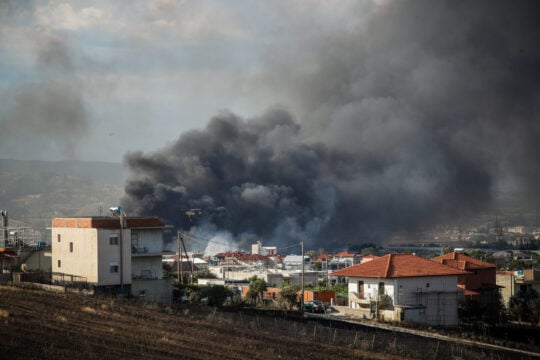 Ωραιόκαστρο: Ενεργό μέτωπο στο εργοστάσιο ανακύκλωσης – Τοξικό νέφος μέχρι τη Θεσσαλονίκη