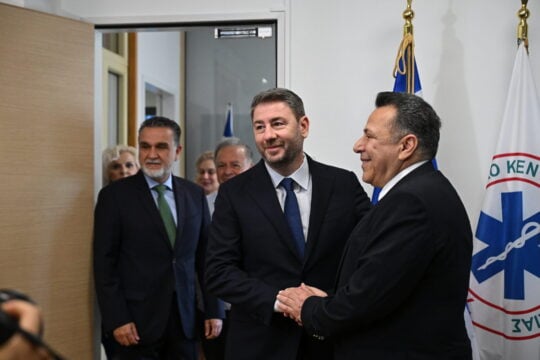 Ανδρουλάκης: «Δεν θα επιτρέψουμε το υπουργείο Υγείας να μετατραπεί σε υπουργείο προπαγάνδας του Γεωργιάδη»