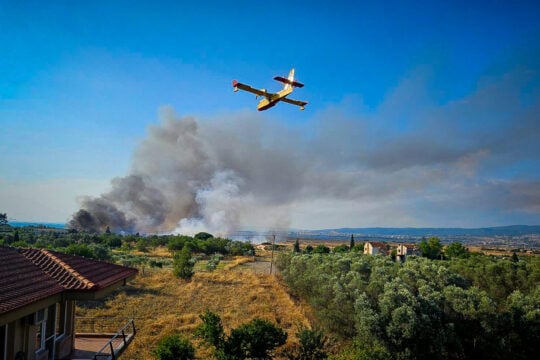 Συνελήφθη 66χρονος για τη φωτιά στη Θέρμη – Προκάλεσε σπινθήρες με τον καταστροφέα του στο χωράφι