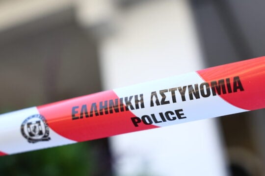 Επιθέσεις με γκαζάκια στη Θεσσαλονίκη: Η αντιτρομοκρατική «κοιτάει» στον αντιεξουσιαστικό χώρο – Οι κάμερες, το DNA και οι τσιλιαδόροι