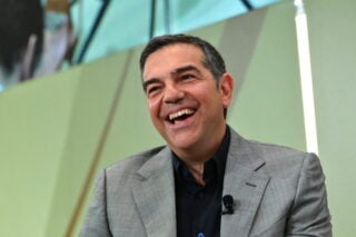 Και…. συριανά λουκούμια στη λίστα των 400+1 του Τσίπρα