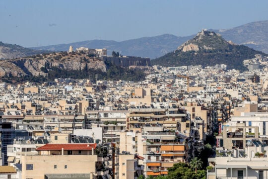 Αγορά ακινήτων: Σπίτια μεσαίου μεγέθους προτιμούν οι αγοραστές – Τι δείχνουν τα στοιχεία για την Αθήνα