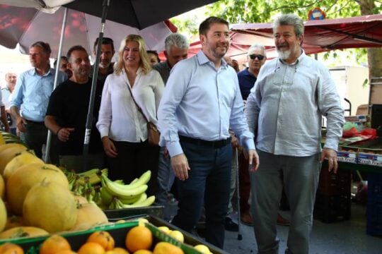 Το «Καλημέρα Ηλιε», το πανέρι και η 13η σύνταξη