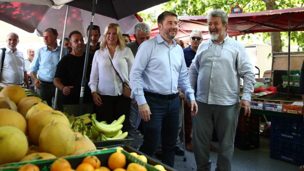 Το «Καλημέρα Ηλιε», το πανέρι και η 13η σύνταξη
