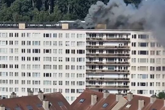 Βέλγιο: Αρκετοί νεκροί από φωτιά σε κτίριο κατοικιών στην Αμβέρσα