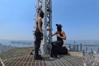 Zευγάρι Ρώσων αρραβωνιάστηκε στην κορυφή του Empire State Building / instagram