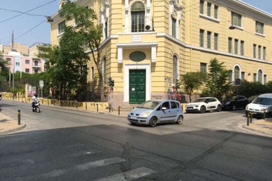 Μπλακ άουτ και προβλήματα σε Κυψέλη, Εξάρχεια, Κολωνάκι, Γκύζη – Εγκλωβισμοί σε ασανσέρ και σβηστά φανάρια [βίντεο]
