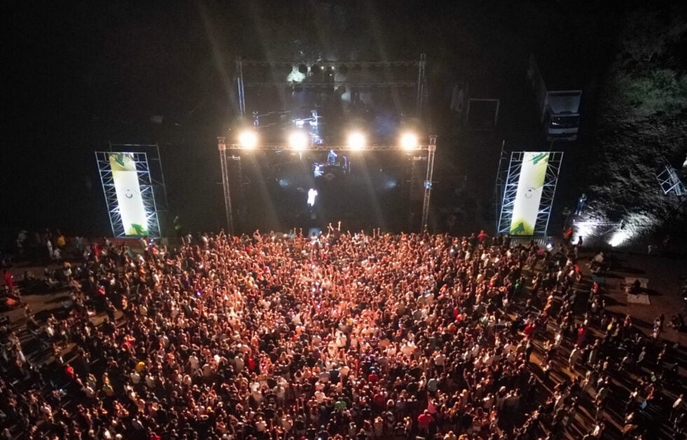 Amvrakia Music Festival: Μουσική, γέλιο και κάμπινγκ μέσα στη φύση – Τι είπε ο διοργανωτής του φεστιβάλ στην «Εφ.Συν.»