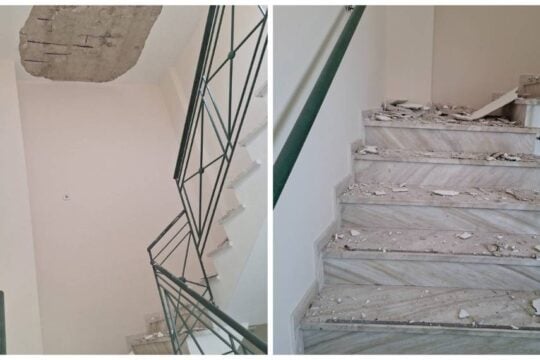 Έπεσαν σοβάδες στον ΕΦΚΑ Αιγάλεω – «Υπήρχαν λιμνάζοντα νερά στην ταράτσα του κτιρίου»