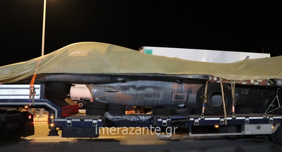 Το F-16 που μεταφέρετε με πλοίο από το λιμάνι της Ζακύνθου / imerazante.gr