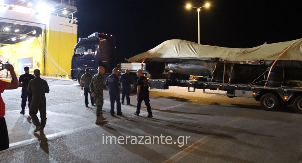 Το F-16 που μεταφέρετε με πλοίο από το λιμάνι της Ζακύνθου / imerazante.gr