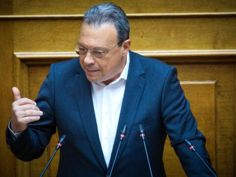 Σφοδρή σύγκρουση μετά την αποχώρηση Φάμελλου από τον ΣΥΡΙΖΑ – Τι απαντά η Κουμουνδούρου